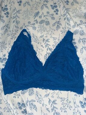 Lace Triangle Bralette in Deep Blue – Women’s Intimates